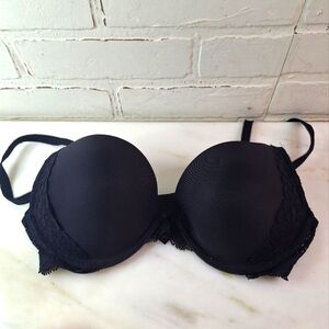 Victoria's Secret Dream Angels Push Up / Pigeannant Bra,  Black 32D
